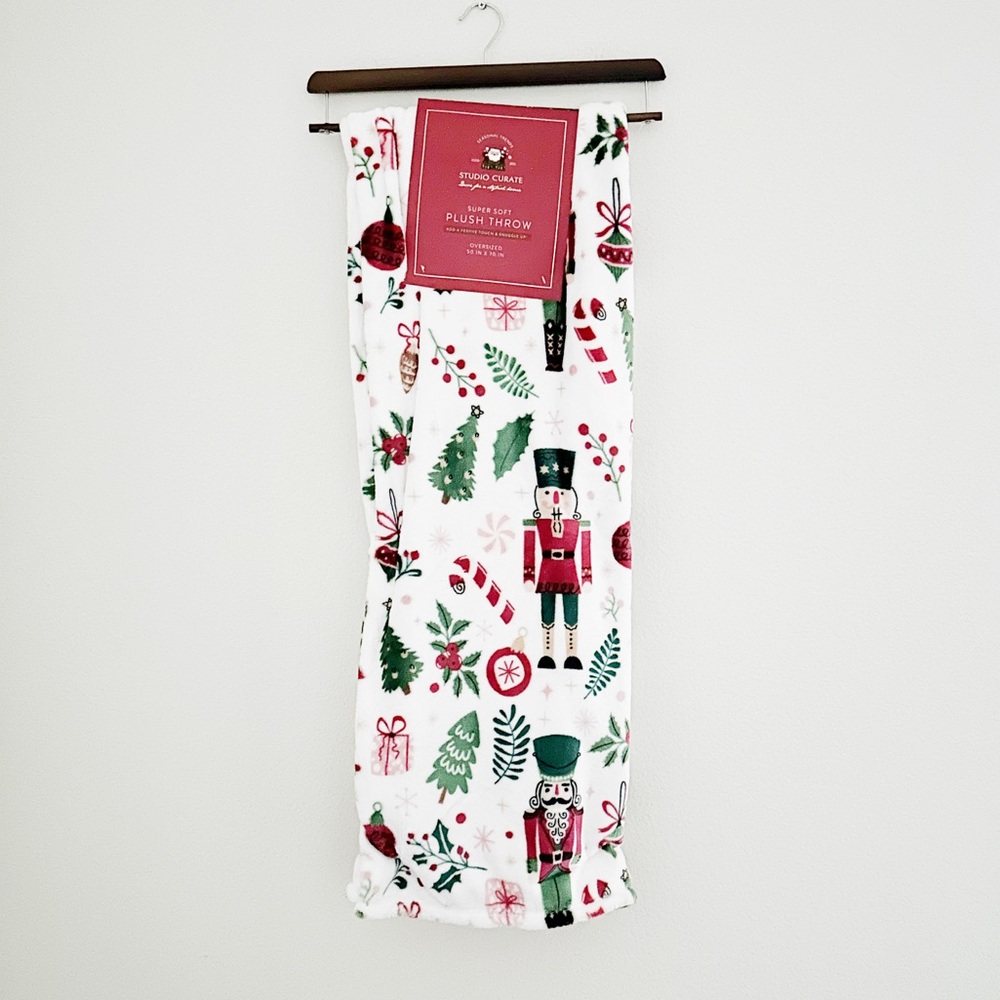 NEW Christmas Nutcrackers Oversized Plush Blanket